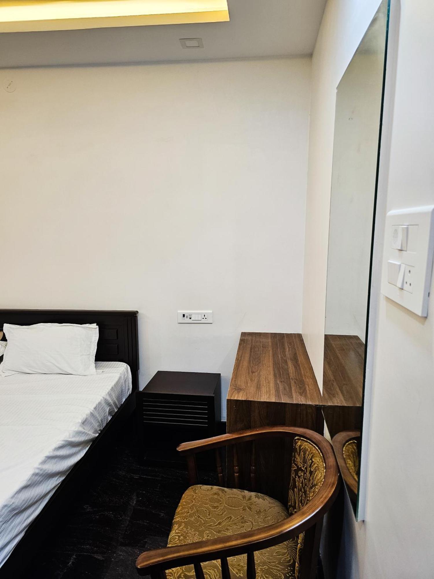 Jp Residency Otel Yelagiri Dış mekan fotoğraf